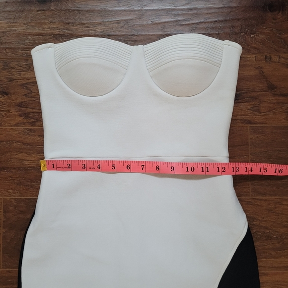 Elliatt Black And White Midi - Picture 5 of 12